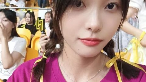 #268号女主 #黑丝 #后入 #高潮 #极品 #萝莉 #少女 【极品萝莉黑丝骚货】 各大频道都求的 超级极品少女啊 露脸极品身材穿着透明黑…