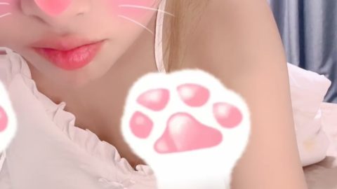 #曼小狗 #小妲己直播 巨乳学生妹 ，小穴粉嫩，道具自慰高潮抽搐