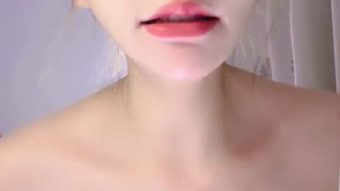 #孞冬 #孟中 #小妲己直播 美乳翘臀女神，极品身材骚逼超浪自慰秀