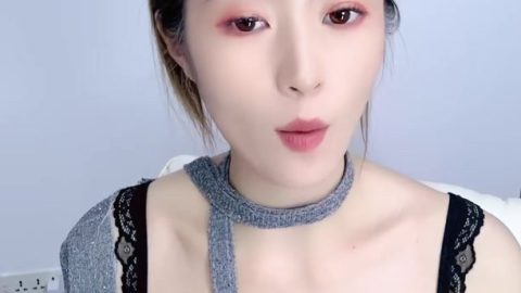 #岚岚来了 #直播录屏 #巨乳 【8月新录】高颜值御姐露奶抖臀，非常诱人，很绿茶