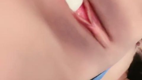 【#优乐美】另类少女各种道具自虐式表演！喝尿下蛋吸肛